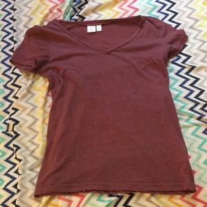 Maroon tee shirt